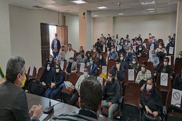 جلسه قرعه کشی و تعیین قطعات اراضی متقاضیان گروه های ساخت طرح اقدام ملی مسکن در خراسان شمالی جلسه قرعه کشی و تعیین قطعات اراضی متقاضیان گروه های ساخت طرح اقدام ملی مسکن در خراسان شمالی