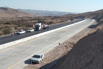 ۶ کیلومتر دیگر از باند دوم محور بیرجند – قاین زیربار ترافیک رفت بانددوم بیرجند قاین.jpg