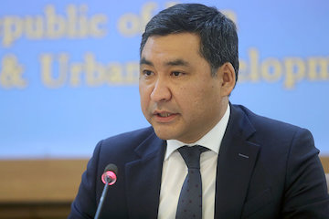 پیشنهاد تاسیس صندوق مشترک توسعه اقتصادی ایران و قرقیزستان/ علاقه قرقیزستان به استفاده از ظرفیتهای بندرعباس/ استقبال از افزایش پروازها میان دو کشور دیدار معاون اول نخست وزیر و وزیر امور اقتصاد و داریی جمهوری قرقیزستان با وزیر راه و شهرسازی جمهوری اسلامی ایران