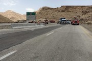 کندی تردد در بخشی از محور حاجی آباد_بندرعباس به دلیل رانش و نشست زمین/رانندگان نکات ایمنی را رعایت کنند