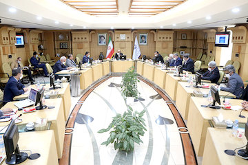 کاهش قیمت بلیت هواپیما از ابتدای آذرماه با لغو فاصله گذاری اجتماعی در هواپیما
 نشست شورای عالی هواپیمایی کشوری با ریاست وزیر راه و شهرسازی