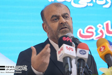 طرح نهضت ملی مسکن تورمزا نیست/ کیفیت ساخت واگنهای باری در کشورمان بالا و مناسب است/امکان صادرات واگنهای باری ساخت داخل وجود دارد آیین ورود ۵۲۶ دستگاه واگن به ناوگان ریلی با حضور وزیر راه و شهرسازی