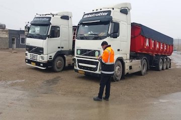 کنترل نزدیک به ۲ هزار دستگاه ناوگان عمومی در محورهای آذربایجان غربی کنترل و نظارت بر ناوگان آذربایجان غربی