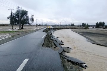 آغاز مرمت و بازگشایی راههای مناطق سیل زده جنوب کرمان از صبح امروز/ لزوم تخصیص اعتبار ویژه ملی برای انجام بازسازی و ترمیم سیل جنوب کرمان راهداری
