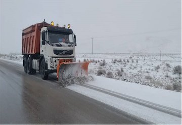 برف روبی هزار و ۷۴۹ کیلومتر از جادههای استان برفروبی