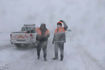 انسداد ۷۵۰ مسیر روستایی به دنبال بارش برف اخیر در لرستان/ بازگشایی محورهای مسدود طی ۲۴ ساعت آینده برف روبی - کرمانشاه