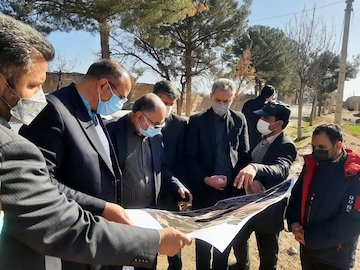 الزام دستگاه ها به بازگرداندن اراضی بلااستفاده جهت استفاده در طرح اقدام ملی مسكن سفر مديركل-خليل اباد كاشمر11-400-2.jpg