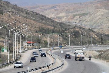 تردد در راه های استان قزوین از مرز ۱۶میلیون خودرو گذشت تردد خودروها