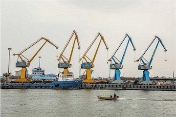 واگذاری خدمات پهلودهی و جداسازی کشتیها به بخش خصوصی  خدمات پهلودهی