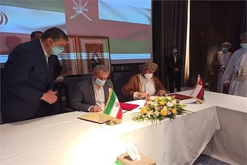 امضای تفاهمنامه همکاری اقتصادی ایران و عمان / بندر چابهار عامل تقویت تجارت دریایی ایران و عمان امضای تفاهمنامه همکاری اقتصادی ایران و عمان