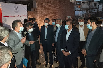 سهم استان فارس در بازسازی بافتهای فرسوده ۱۱ هزار واحد است آئین کلنگزنی طرحهای نوسازی و بهسازی بافتهای فرسوده شهری شیراز