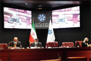 اعلام برنامههای سازمان بنادر برای رفع مشکلات تجارت دریایی/ تشکیل کمیته مشترک برای افزایش تولید سوخت کمسولفور کشتیها حضور مدیرعامل سازمان بنادر در اتاق بازرگانی