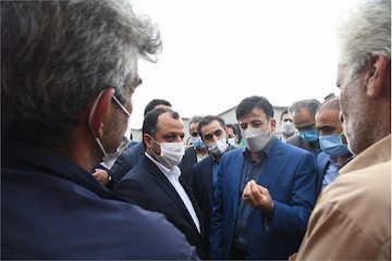 کالاهای اساسی دپو شده در بندر امام (ره) تا ۲۸ اسفند تعیین تکلیف شود بازدید خاندوزی از بندر امام (ره)