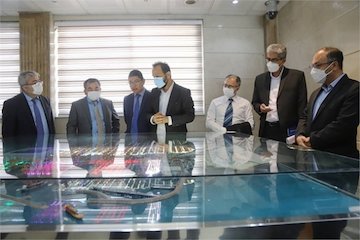 شرکتهای قرقیزستانی علاقهمند به توسعه فعالیتهای اقتصادی مشترک با ایران هستند/ مذاکره با ازبکستان و ترکمنستان برای تبادل تجاری از مسیر بندرعباس بازدید مشاور رئیس جمهور قرقیزستان از بندر شهید رجایی