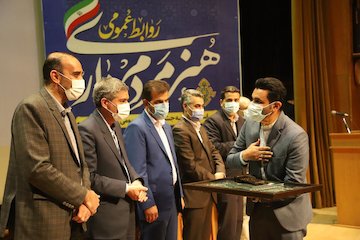 مقام برتر روابط عمومى اداره كل راه و شهرسازى لارستـان در جشنواره هنر مردم دارى تجلیل از مدیر روابط عمومی اداره کل راه و شهرسازی لارستان