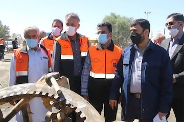 تقویت پیوند بین دانشگاه و کارگاه بازسازی ماشین آلات راهداری بازدید استاندار سیستان و بلوچستان از روند اورهال و بازسازی ماشین آلات راهداری در زاهدان