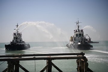 مقابله با حریق دریایی در آبهای استان سیستان و بلوچستان در دستور کار است اطفای حریق دریایی