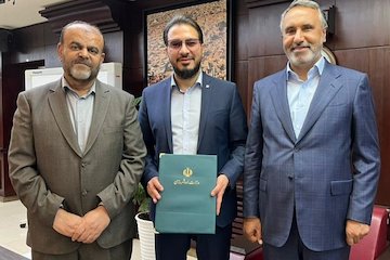مشاور وزیر راه و شهرسازی در امور فرهنگی منصوب شد حامد شاکرنژاد