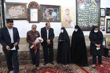 دیدار با خانواده شهدا در بوشهر 1.JPG
