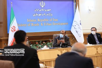 وزارت راه و شهرسازی به جایگاه انجمن و کانونهای صنفی حمل و نقل جادهای اعتقاد جدی دارد/ کاهش چشمگیر تصادفات ناوگان حمل و نقل جادهای در حوزه کالا و مسافر/ نوسازی ناوگان حمل و نقل جادهای برنامه اصلی وزارت راه و شهرسازی دیدار نوروزی وزیر راه و شهرسازی با انجمن و کانونهای صنفی حمل و نقل جادهای