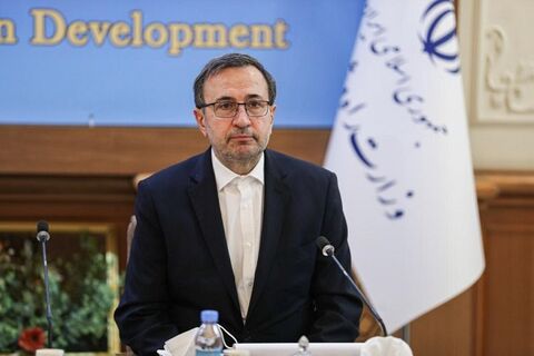 ترانزیت کالا از طریق ایران با کشورهای همسایه خزر می تواند تا ۵۰ میلیون تن افزایش یابد افندی زاده