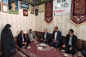 دکتر مردانیان در زنجان و دیدار با خانواده شهید جوادی