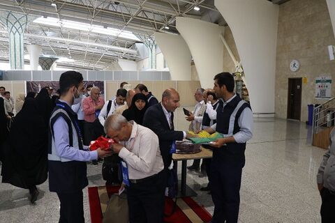 برقراری ۸ پرواز برای اعزام حجاج از ۴ ایستگاه پروازی به سوی جده و مدینه منوره/ تعداد پروازهای حج به ۳۹ فروند میرسد اعزام حجاج-1401