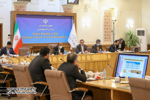 آمادگی کامل وزارت راه و شهرسازی در ارایه خدمات حمل و نقلی به زائران اربعین  ببینید|نشست هماهنگی کمیته حمل و نقل و سوخت با حضور وزیر راه و شهرسازی