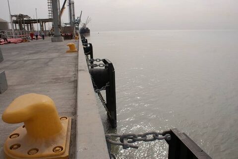 تعمیرات اساسی و افزایش ظرفیت اسکله P۷ پتروشیمی ماهشهر به ۵۰ هزار تن/ صدور مجوز تمدید بهرهبرداری از اسکله شرکت ملی صنایع پتروشیمی تجهیزات بنادر