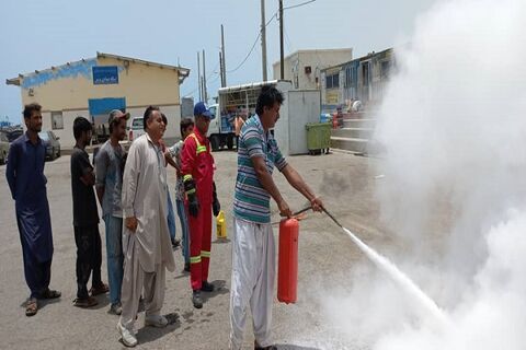 دوره آموزشی اطفاء حریق در بنادر صیادی سیستان و بلوچستان آغاز شد سیستان