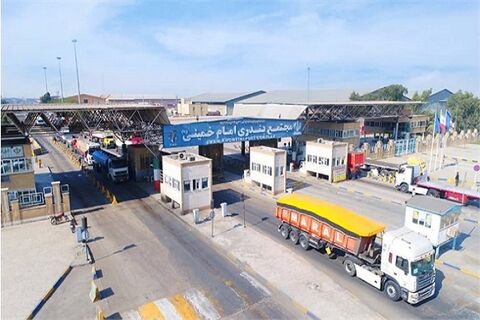 تخلیه و بارگیری حدود ۱۵ میلیون تن انواع کالاهای نفتی و غیرنفتی در بندر امام (ره)/ ارسال بالغ بر ۴ میلیون و ٧۴٠ هزار تن کالای اساسی به نقاط مختلف کشور بندر امام