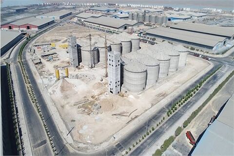 سه پایانه تمام مکانیزه غلات بندر امام (ره) در دست ساخت/ توان دینامیکی تخلیهوبارگیری کالاهای اساسی افزایش مییابد پایانه غلات