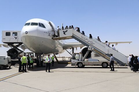 ببینید | آئین بازگشت اولین پرواز حجاج شهر فرودگاهی امام خمینی ترمینال سلام