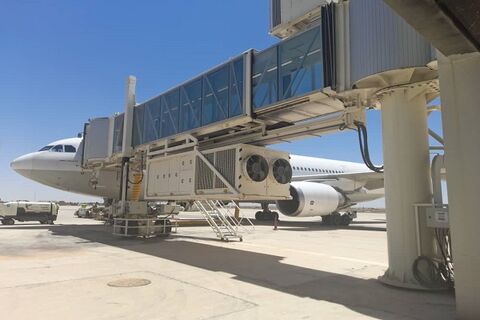 نصب پل تلسکوپی ششم ترمینال سلام به منظور تسهیل ورود مسافر به ترمینال نصب پل تلسکوپی ششم ترمینال سلام