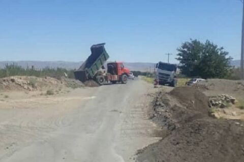 اجرای ۳۶۰ کیلومتر عملیات تیغزنی و تسطیح راههای روستایی فریمان 7