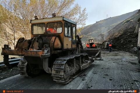 رفع انسداد پنج محور مواصلاتی متاثر از سیلاب بازگشایی مسیر