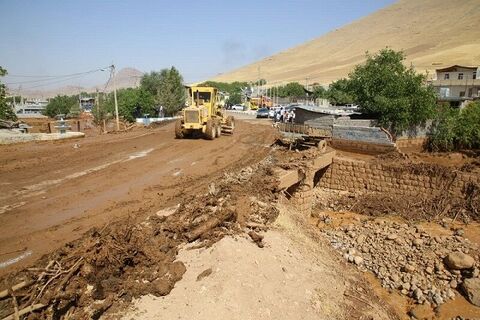 بازگشایی موقت تمامی مسیرهای استان قزوین/ بازسازی و تعمیر آسفالت و پلهای آسیب دیده نیازمند اعتبار ۱۶ میلیارد تومانی سیلاب