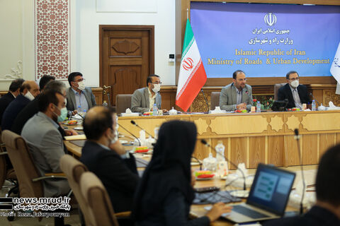 بازبینی فرایند حمل و نقل در راستای تحقق ترانزیت ۱۰ میلیون تنی با روسیه / حمل یکسره محمولهها اولویت ترابری کشور در سال جاری ببینید | برگزاری پنجمین نشست کارگروه روانسازی و توسعه ترانزیت