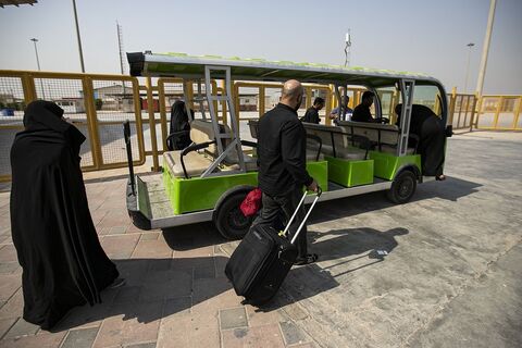 تردد از مرزهای خوزستان ۴ میلیونی شد تردد زائران از پایانه مرزی شلمچه در تاسوعای حسینی(ع)