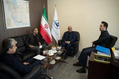 برگزاری جلسه رفع مسائل و موضوعات فیمابین شرکت فرودگاه ها و شهرداری منطقه ۲۱ تهران جلسه پورآذری  و شهردار منطقه 21