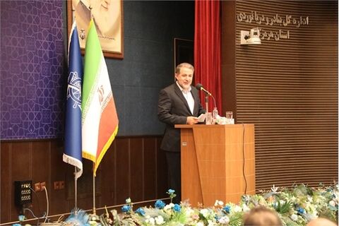 دیپلماسی اقتصادی؛ سیاست راهبردی دولت در تجارت بینالمللی/ نقش کلیدی بنادر کوچک در تامین معیشت ساحلنشینان/ ضرورت ارتباط هوشمندانه سازمانهای همکار در ترانزیت کالا تکریم و معارفه مدیرکل بنادر و دریانوردی هرمزگان