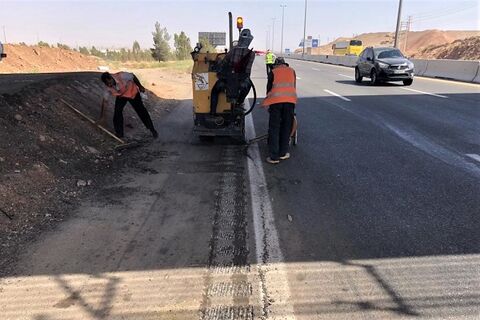 افزایش ضریب ایمنی راههای استان قم، با اجرای  طرح شیارهای لرزاننده
 خبر