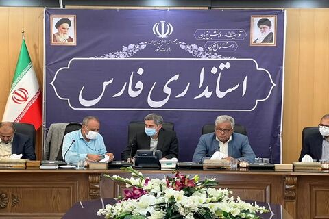 اقدامات انجام شده در استان فارس در اجرای طرح نهضت ملی مسکن قابل قبول و امیدوار کننده است استاندار فارس در جلسه شورای مسکن