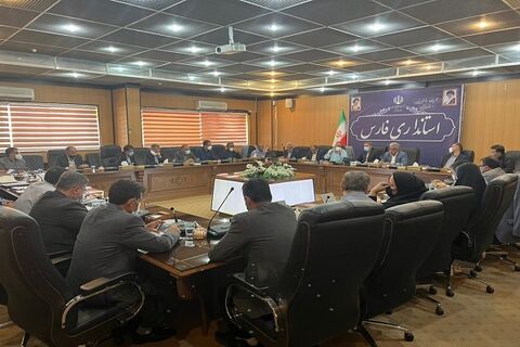 انجام ثبت نام در ۲۴ شهرستان استان فارس که دارای زمین مازاد هستند مدیر کل راه و شهرسازی استان فارس در جلسه شورای مسکن