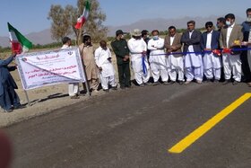 افتتاح روکش آسفالت محور روستایی درشهرستان مهرستان