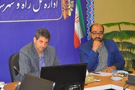نشست مشترک مدیرکل راه و شهرسازی استان اصفهان با فرماندار و شهرداران تیران و کرون