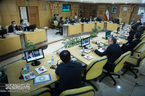 هشتمین جلسه ستاد اربعین وزارت راه و شهرسازی برگزار شد/ افزایش تعداد ناوگان عمومی جادهای برای بازگشت مسافران اربعین ببینید | جلسه ستاد اربعین وزارت راه و شهرسازی برگزار شد