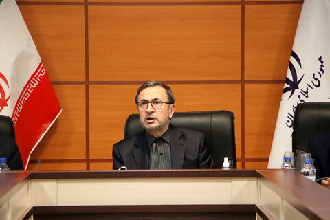ایران ظرفیت دستیابی به ترانزیت ۵۰ میلیون تنی را دارد/ ۱۲ هزار کیلومتر شبکه ریلی و ۶۰ هزار کیلومتر مسیر جادهای مزیت ایران برای عبور کالا افندی زاده معاون حمل و نقل وزیر راه و شهرسازی