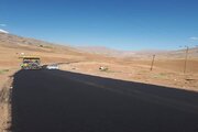 عملیات روکش آسفالت راه روستایی شهرستان طالقان جوستان به دیزان