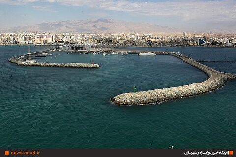 انجام مطالعات ژئوتکنیک دریایی در استانهای ساحلی کشور / طراحی و به کارگیری بیش از ۴۰ سامانه در راستای توسعه زیرساختهای دولت الکترونیک  دریایی